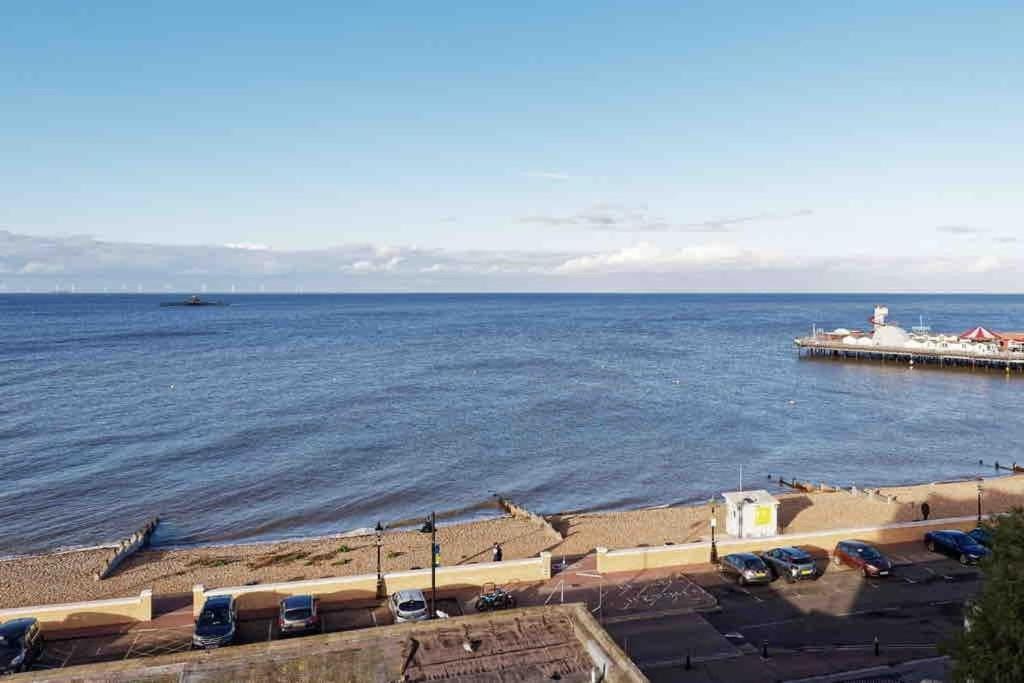 Stylish Beach Front Retreat 2 Bedrooms Herne Bay Extérieur photo