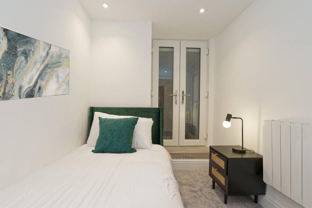 Stylish Beach Front Retreat 2 Bedrooms Herne Bay Extérieur photo