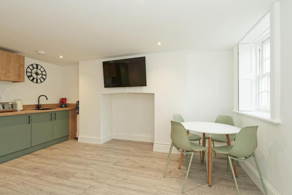 Stylish Beach Front Retreat 2 Bedrooms Herne Bay Extérieur photo