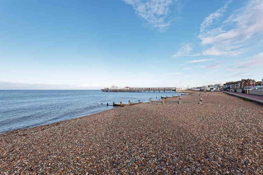 Stylish Beach Front Retreat 2 Bedrooms Herne Bay Extérieur photo