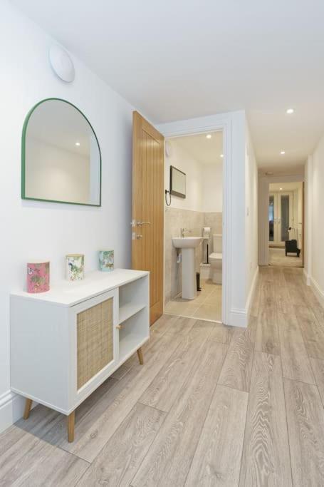 Stylish Beach Front Retreat 2 Bedrooms Herne Bay Extérieur photo